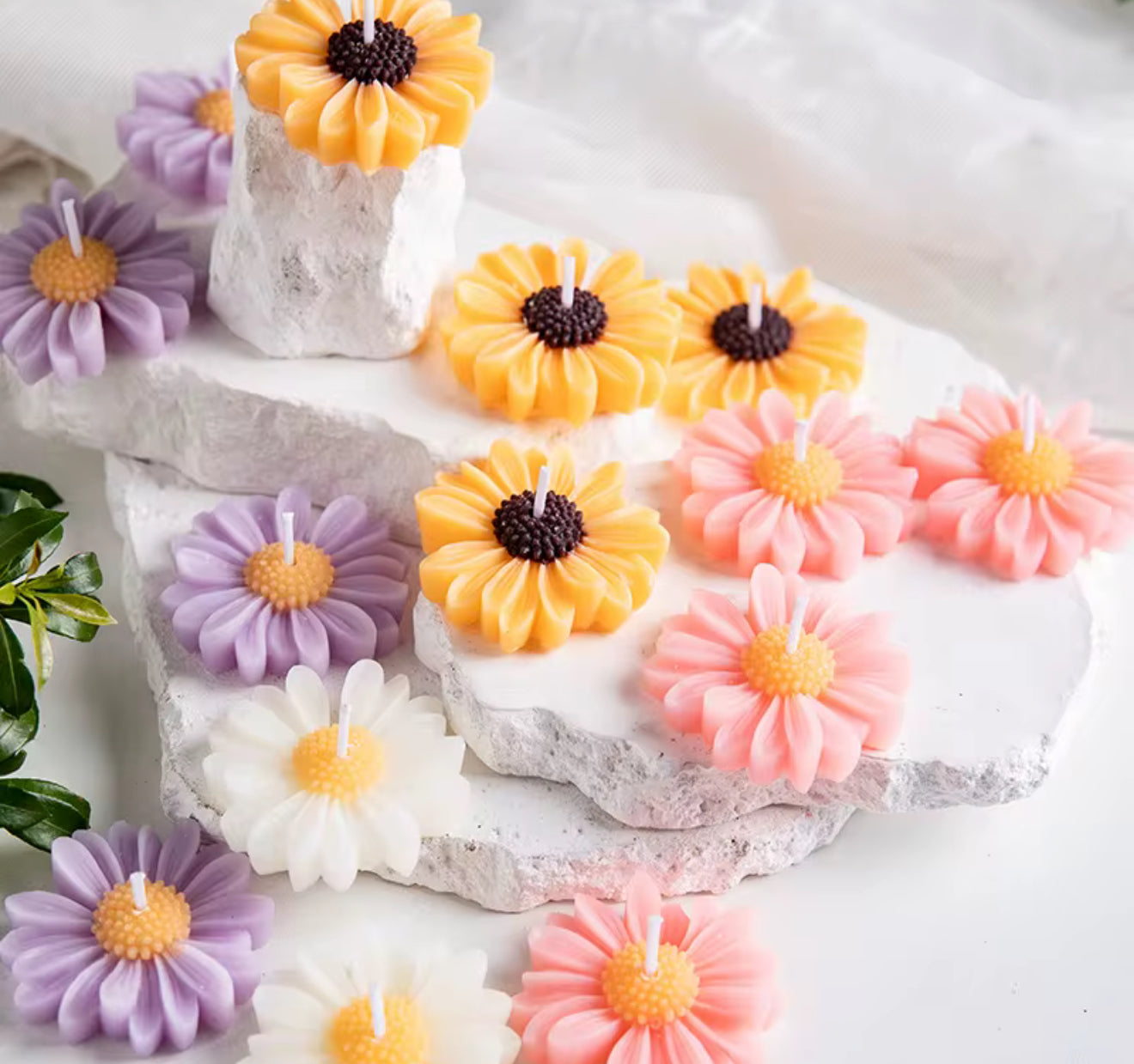 Daisy Bloom Wax Candle