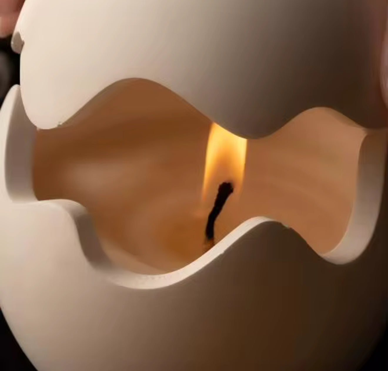 Eggshell Ceramic Soy Candle