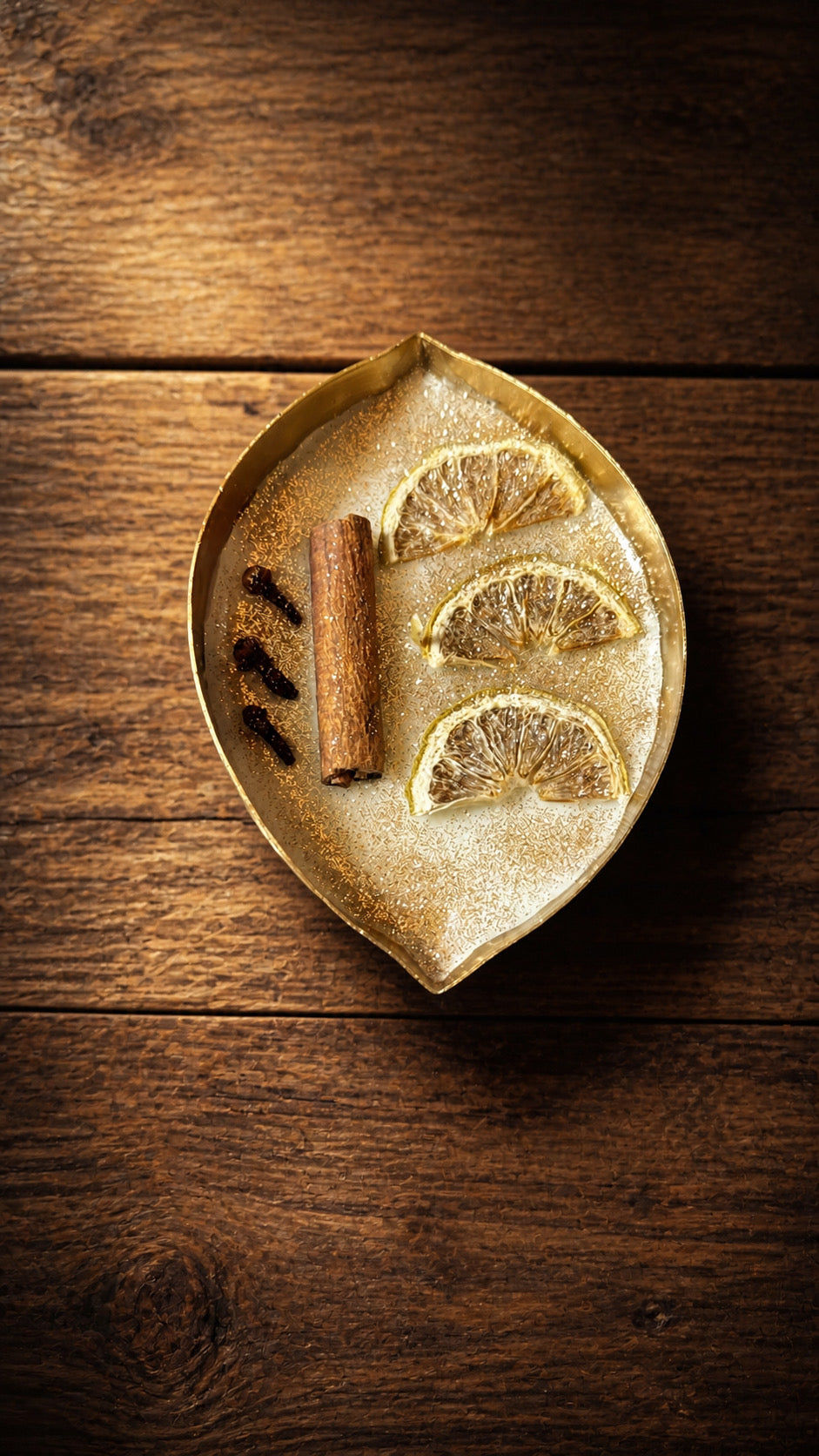Cinnamon & Spice Urli Candle  5 inch
